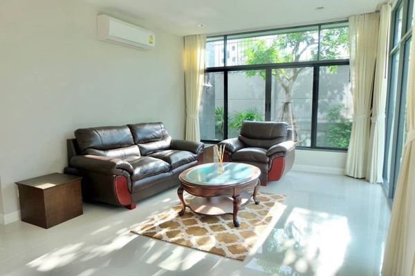 ให้เช่าบ้านเดี่ยวหลังมุม 2 ชั้น โครงการเศรษฐสิริ อ่อนนุช-ศรีนครินทร์ พร้อมเฟอร์นิเจอร์ครบทุกห้อง ใกล้ Airport Link บ้านทับช้าง ใกล้ทางด่วน