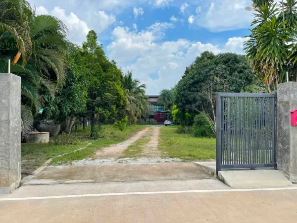 House for Sale with Massive Land Plot | Soi Na Jomtien 15