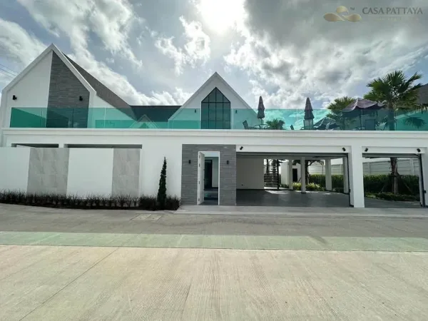 ขายบ้านพูลวิลล่าหรู โครงการ Larelana Villa