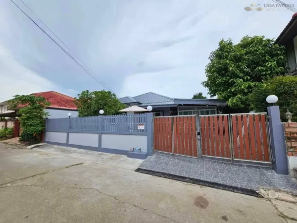 Single-Story Detached House for Sale at Park Village