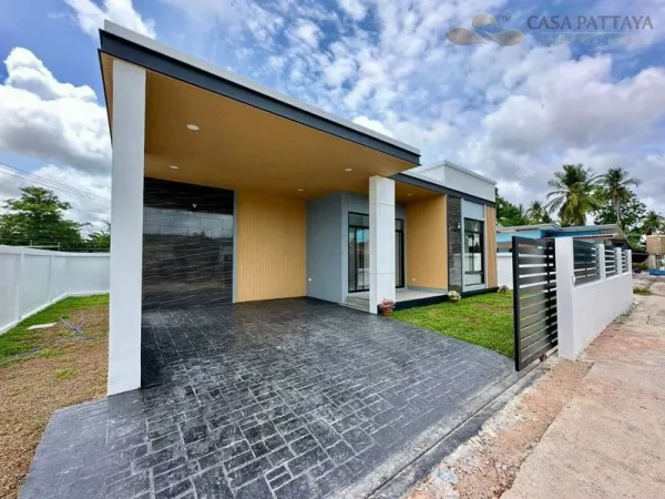 Modern Single-Story House for Sale: Nong Chap Tao