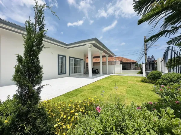 Urgent Sale! Corner House at Ek Mongkol 4/1 (Khao Talo)