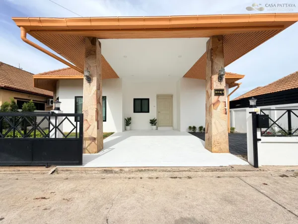 [FOR SALE] Luxury Pool Villa at Srisuk Villa Pattaya!