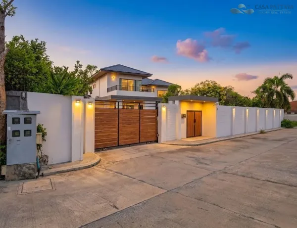 For Sale: Modern Contemporary Mansion in Pattaya