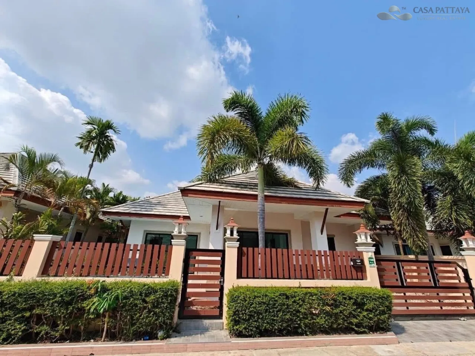 Private Pool Villa for Sale at Baan Dusit View