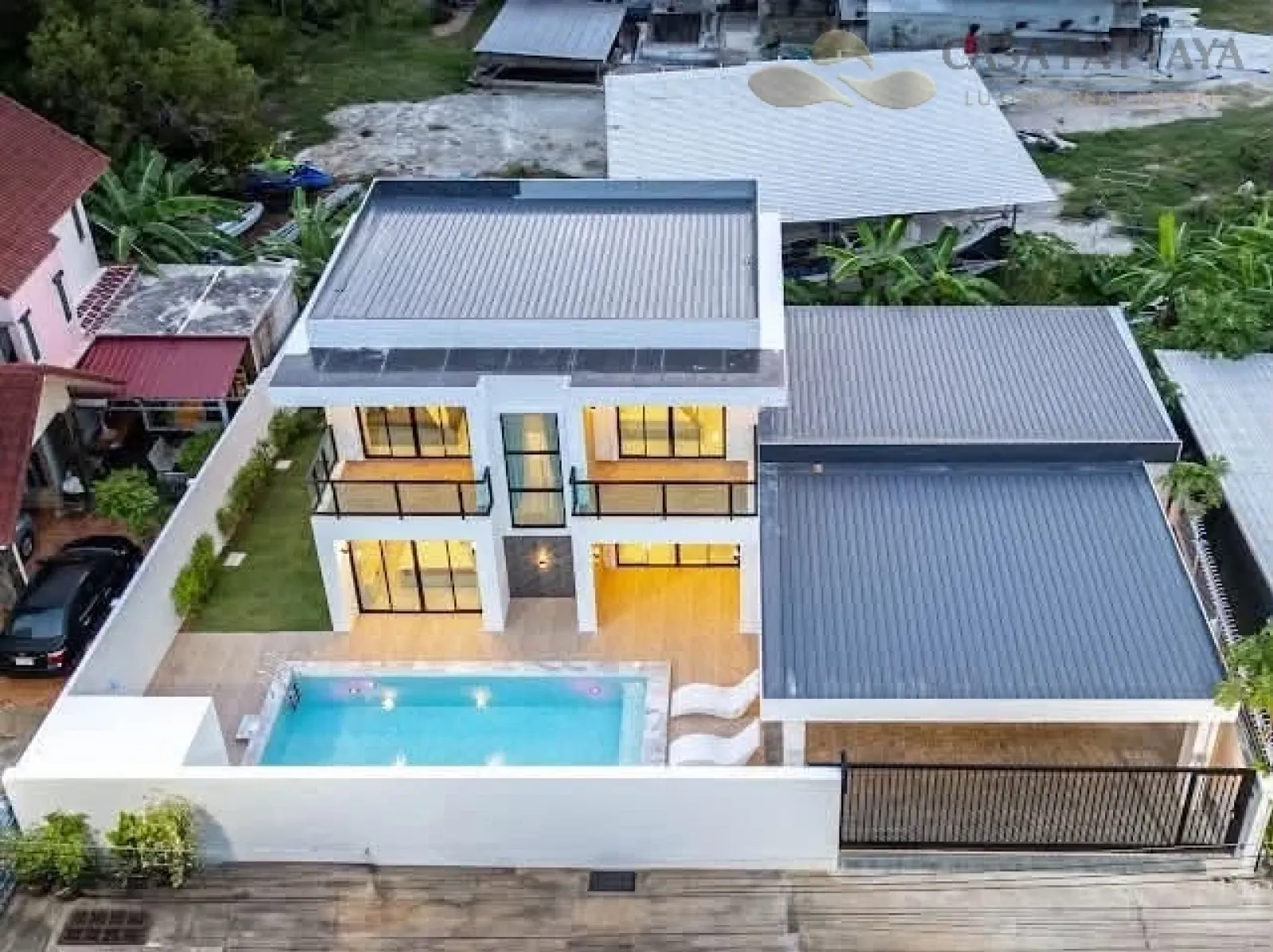 Luxury Pool Villa for Sale in Soi Thepprasit 11 Luxury Pool Villa for Sale in Soi Thepprasit 11