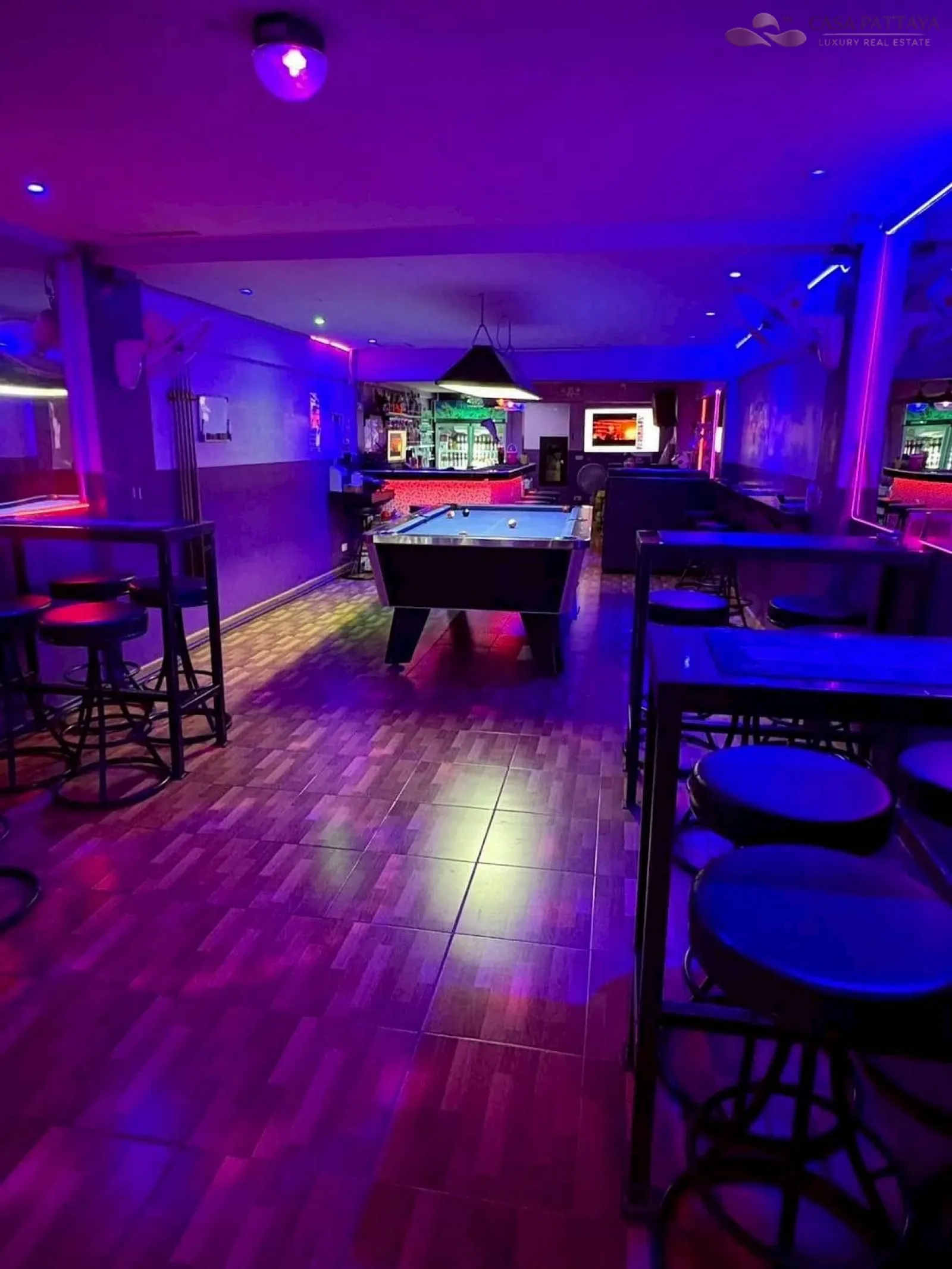 TURNKEY BUSINESS FOR SALE: Pool Bar & 5-Story