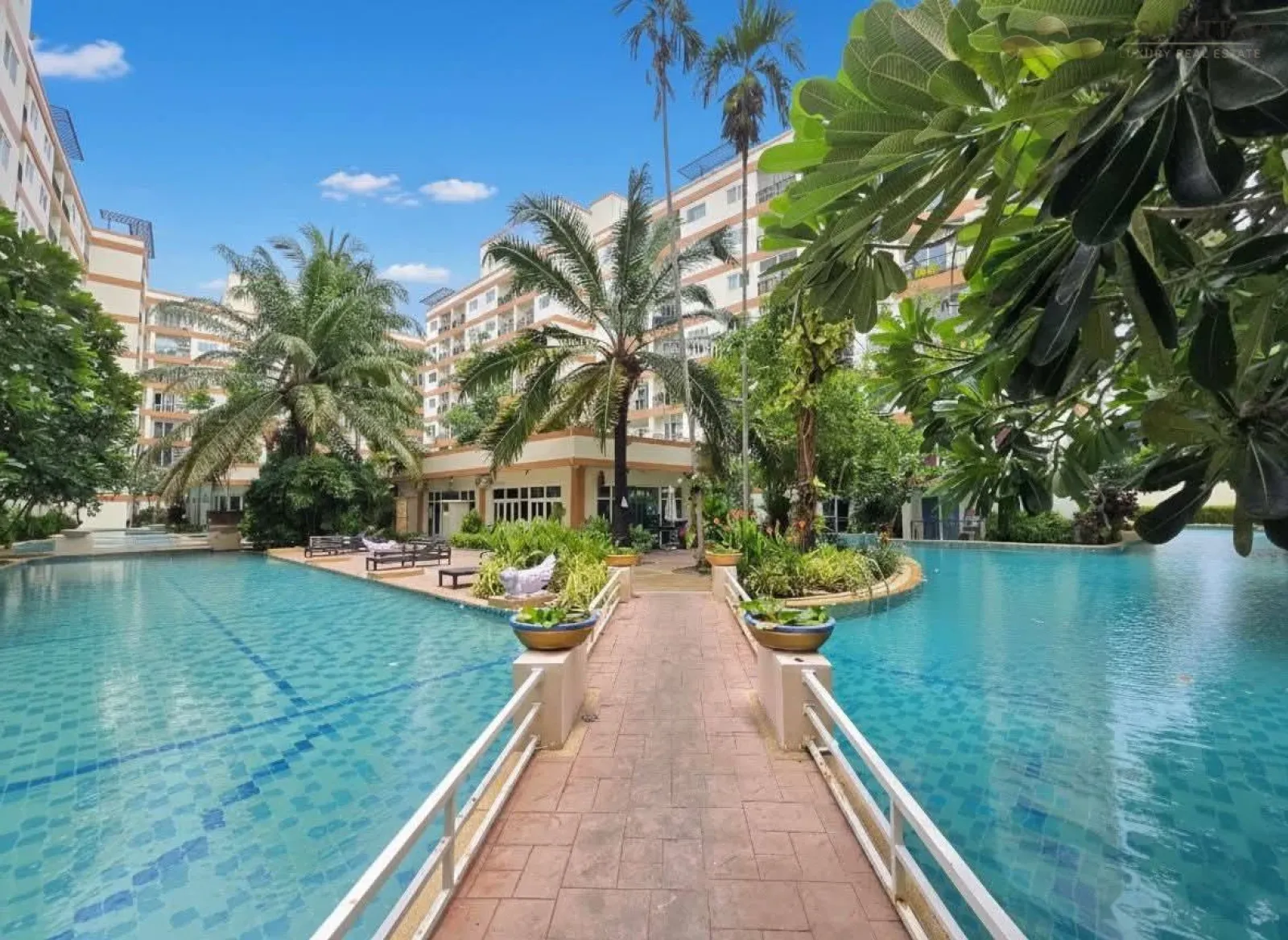 Unbeatable Deal! Parklane Condo Jomtien Pattaya