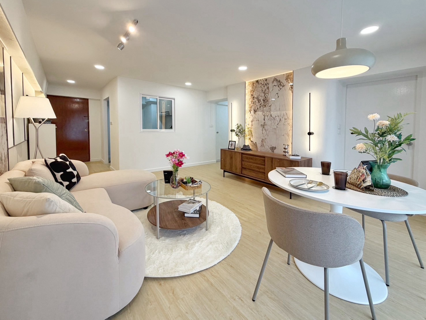 ‼️ You dont have to choose whether to buy a house or a condo ‼️ because here you get a big condo like a house 🏠 ‼️ You dont have to choose whether to buy a house or a condo ‼️ because here you get a big condo like a house 🏠