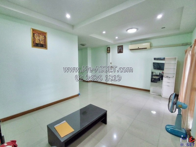 Renovated townhome for sale in Krathum Baen, Phutthasakhon area. Easy access to Setthakit Road and Phutthamonthon Sai 4. Close to Lotus's Krathum Baen and Kamphaeng Phet Akkarayothin Camp. 🏘️The Money Village : 2-story, 25.5 sq.wah (NN-91444) – รูปที่ 4