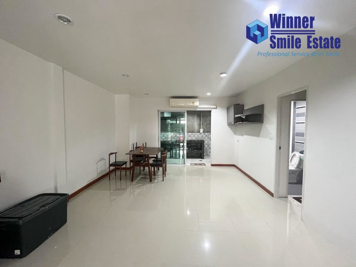 Townhome for sale, The Trust Town, Wongwaen, Lam Luk Ka, convenient, close to the expressway, complete expansion. Townhome for sale, The Trust Town, Wongwaen, Lam Luk Ka, convenient, close to the expressway, complete expansion.