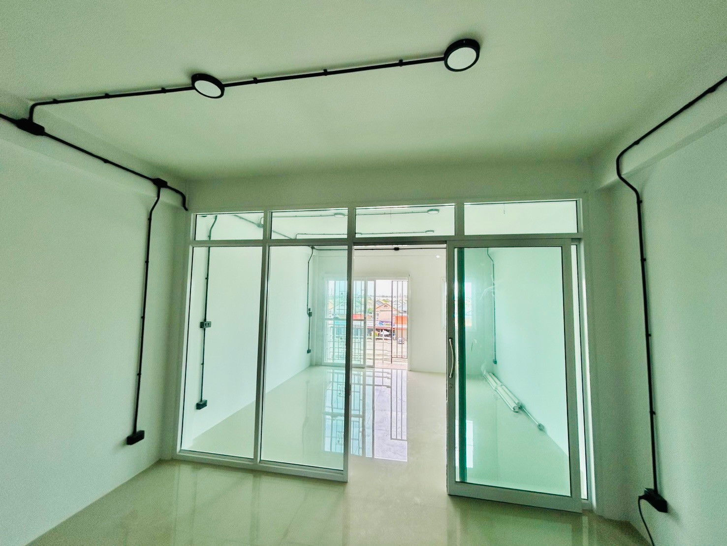 ขายอาคารพาณิชย์ 3.5ชั้น 2คูหา(หลังริม) โครงการ เดอะเทรด(รังสิต-คลอง2) – รูปที่ 3
