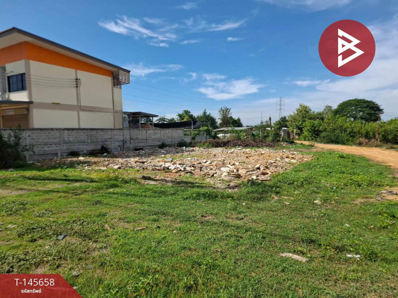 Land for sale, area 151.5 square meters, Khao Yoi, Phetchaburi, next to community road. Land for sale, area 151.5 square meters, Khao Yoi, Phetchaburi, next to community road.