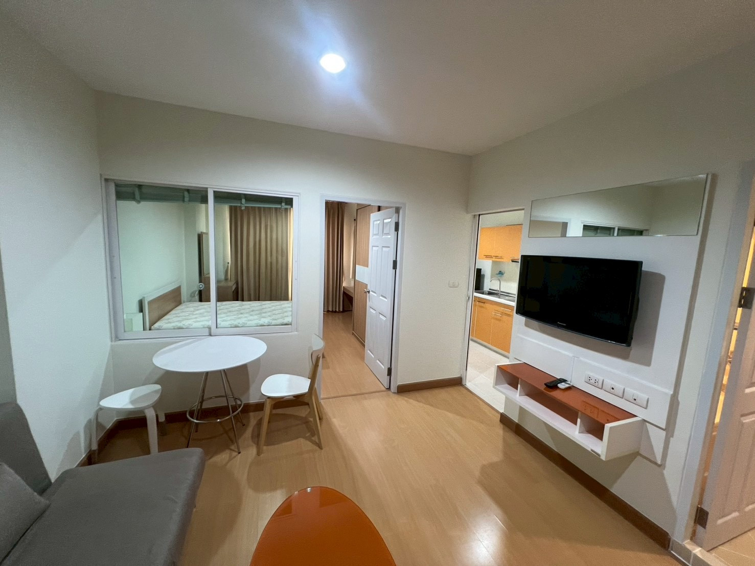 Life @ Ratchada Huaikhwang 1 bedroom, 1 bathroom (special price) Life @ Ratchada Huaikhwang 1 bedroom, 1 bathroom (special price)