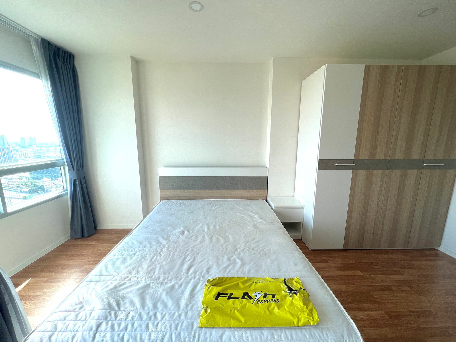 Urgent sale! hot !! Special price! Lumpini Ville Condo Pattanakarn - Srinakarin, near Kasem Bundit University, 1 bedroom, size 26.50 sq m., room ready to move in, convenient travel, Phatthanakan, New Petchaburi Road, Srinakarin, Rama 9, Sukhumvit, Thai-Ja