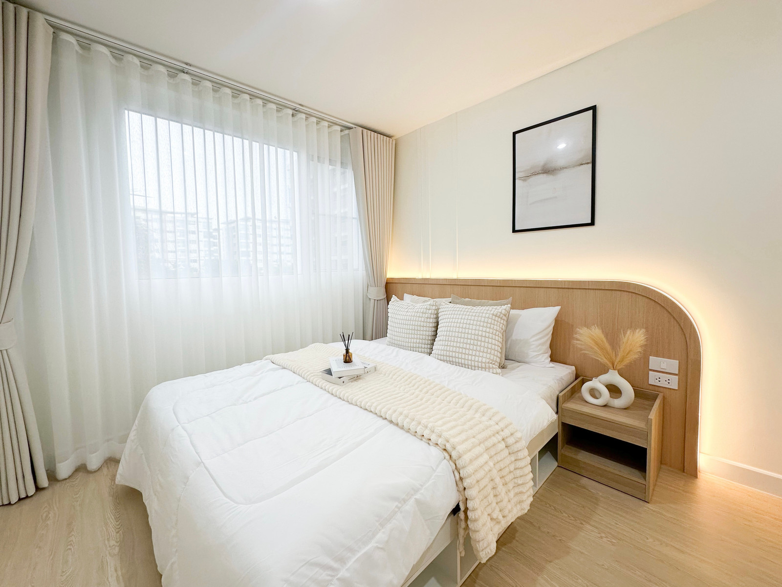 Condo for sale, Metro Park Sathorn Phase 2/1, beautiful room with all new furniture.