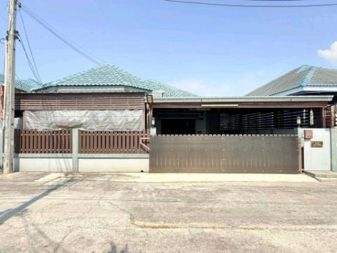 Urgent sale!! 1-story detached house, Kritsana Village, Ban Puek Subdistrict, Mueang District, Chonburi Province.