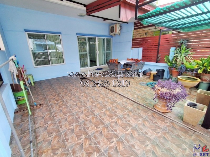 Renovated townhome for sale in Krathum Baen, Phutthasakhon area. Easy access to Setthakit Road and Phutthamonthon Sai 4. Close to Lotus's Krathum Baen and Kamphaeng Phet Akkarayothin Camp. 🏘️The Money Village : 2-story, 25.5 sq.wah (NN-91444) – รูปที่ 2