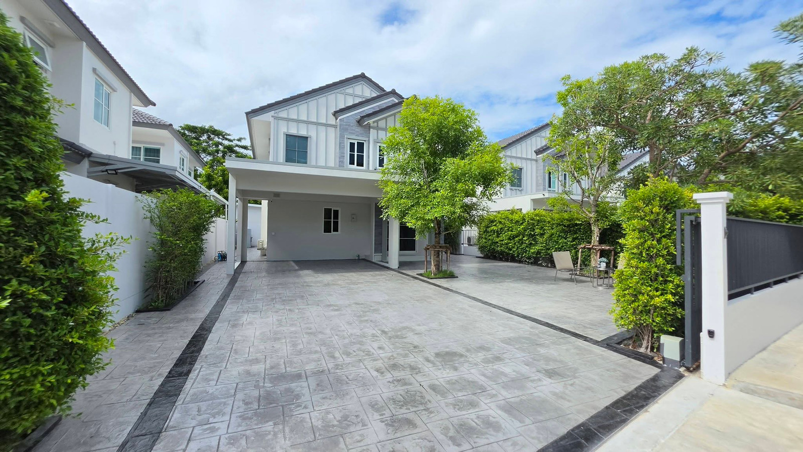For Rent 3 Bedrooms Villaggio 3 Srinakarin – Bangna Brand-New Fully Furnished Single House For Rent 3 Bedrooms Villaggio 3 Srinakarin – Bangna Brand-New Fully Furnished Single House