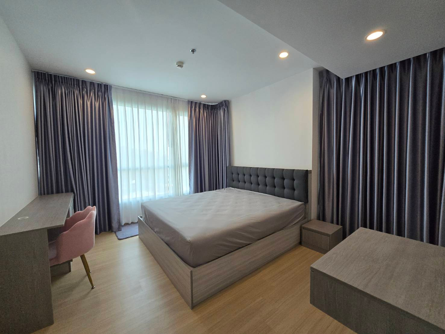 For Rent 2 bed Supalai Riva Grande, area 87 sq.m., there are many rooms to choose from. For Rent 2 bed Supalai Riva Grande, area 87 sq.m., there are many rooms to choose from.