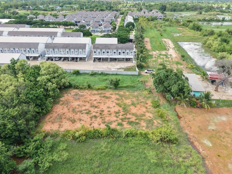 Empty land for sale, area 270 square meters, Tha Khon Yang Subdistrict. Kantharawichai District Maha Sarakham Province Empty land for sale, area 270 square meters, Tha Khon Yang Subdistrict. Kantharawichai District Maha Sarakham Province