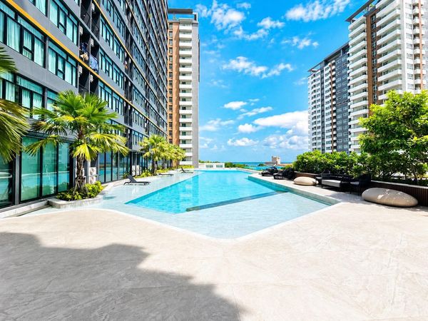 ​🌊 วิวหลักล้าน ราคาล้านต้นๆ! คอนโดวิวทะเลศรีราชา The Strand Indeed แต่งครบพร้อมอยู่ เริ่ม 1.29 ลบ.* โทร 093-1681685