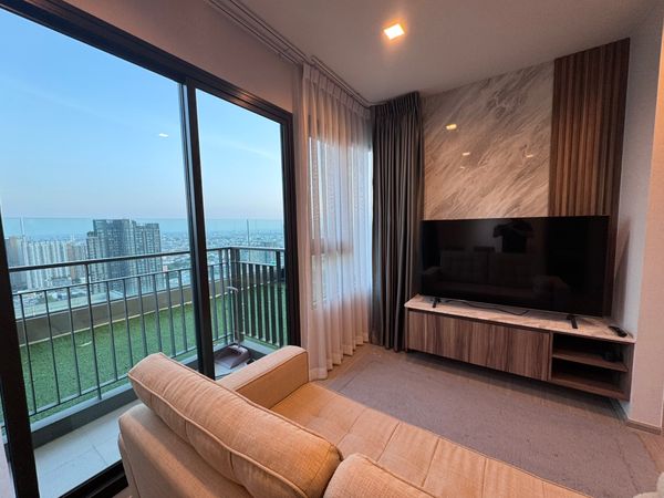 Life Sathorn Sierra 2 Bedroom, near BTS Talat Phlu, fully furnished, view and very private balcony, ready for rent.