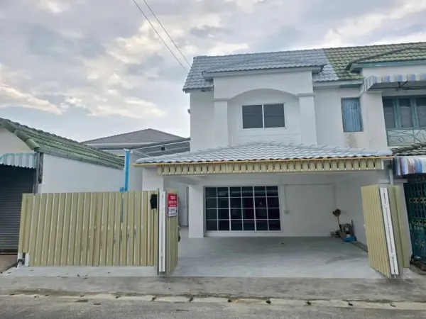 ประกาศขายทาวน์โฮม 2 ชั้นหลังมุม โครงการหมู่บ้านชัชแก้ว 9