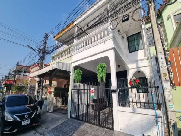 ประกาศขายทาวน์โฮมหลังใหญ่ในซอยเขาน้อย พัทยา