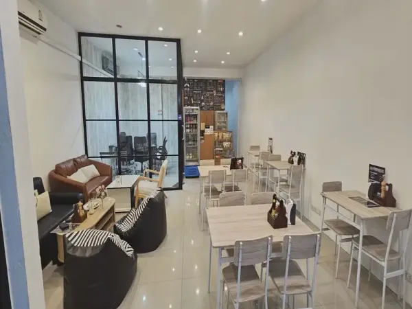 Turnkey cafe & bar for takeover in jomtien Prime Location