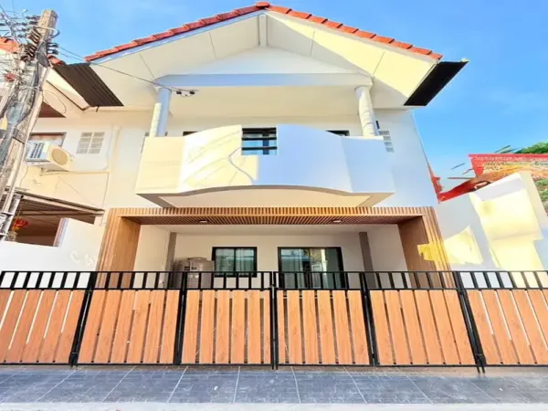 Renovated Townhouse for Sale – Permsiri Khao Talo