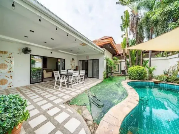 Luxury Pool Villa for Sale at Majestic Pool Villa Pratamnak