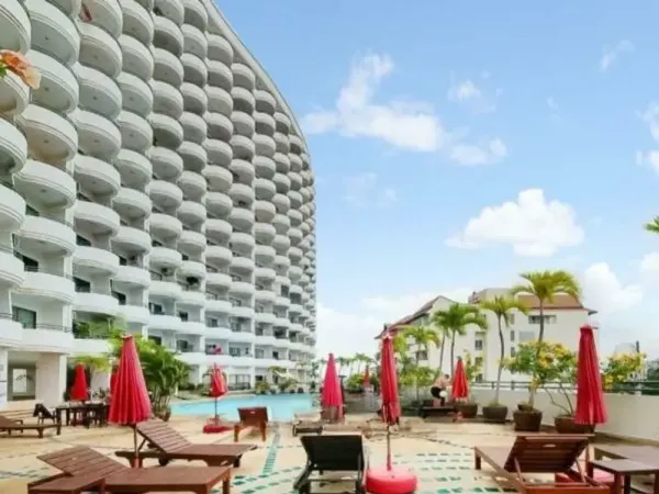 ดีลร้อน! Star Beach Condotel (ประตูมนัก ซอย 4)