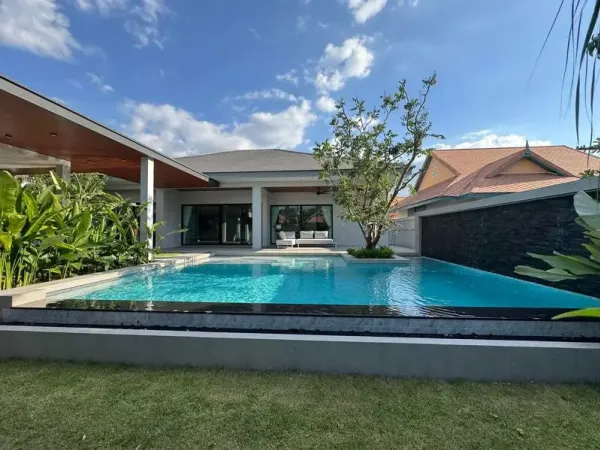 Stunning Brand New Pool Villa! Spacious Chaiyapruek 2