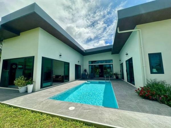 Luxury House for Sale with Private Pool – Mabprachan