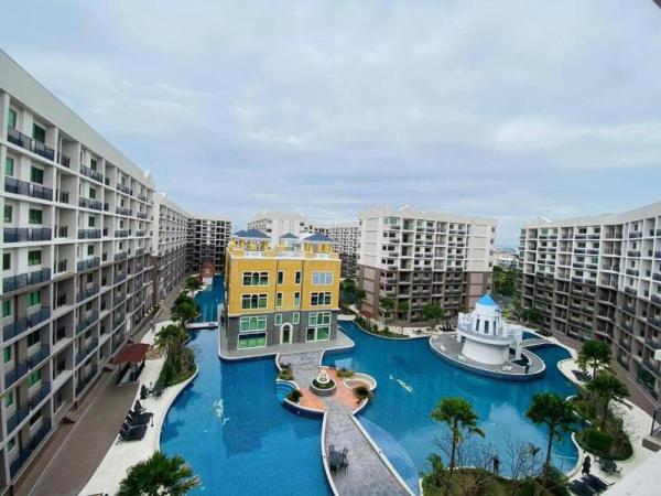 Condo for Sale with Tenant at Arcadia Beach Continental