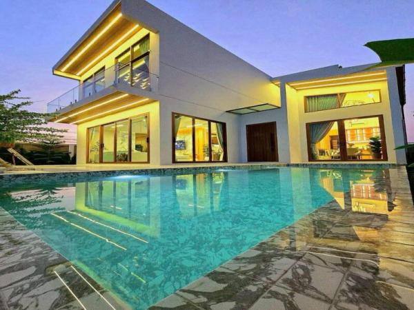 Atmos Prime Pool Villa Pattaya for sale