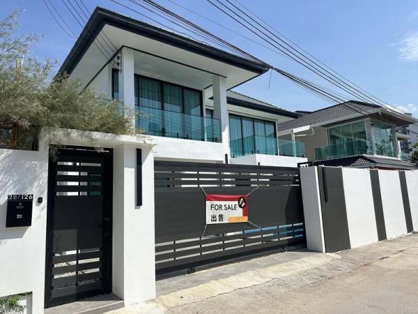 Luxury Pool Villa For Sale in Eakmongkol Village 2