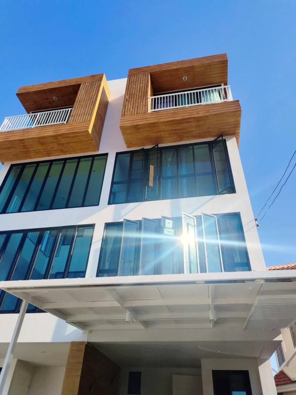 ขายทาวน์โฮม 4 ชั้น สุขุมวิท113 สำโรงเหนือ เมืองสมุทรปราการ สมุทรปราการ CX-164921
