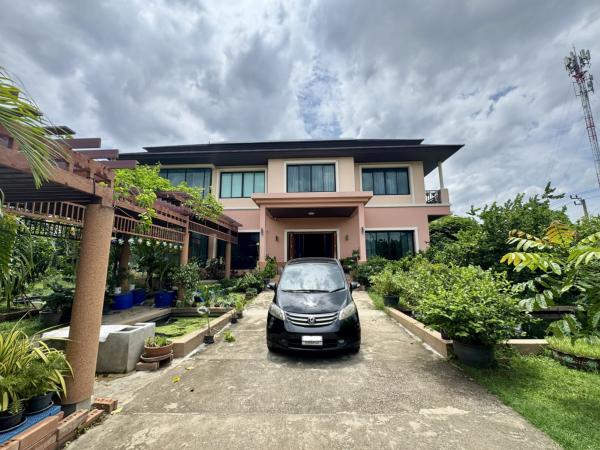 Luxury 2-storey double volume house with swimming pool and garden, Soi Petchkasem 88