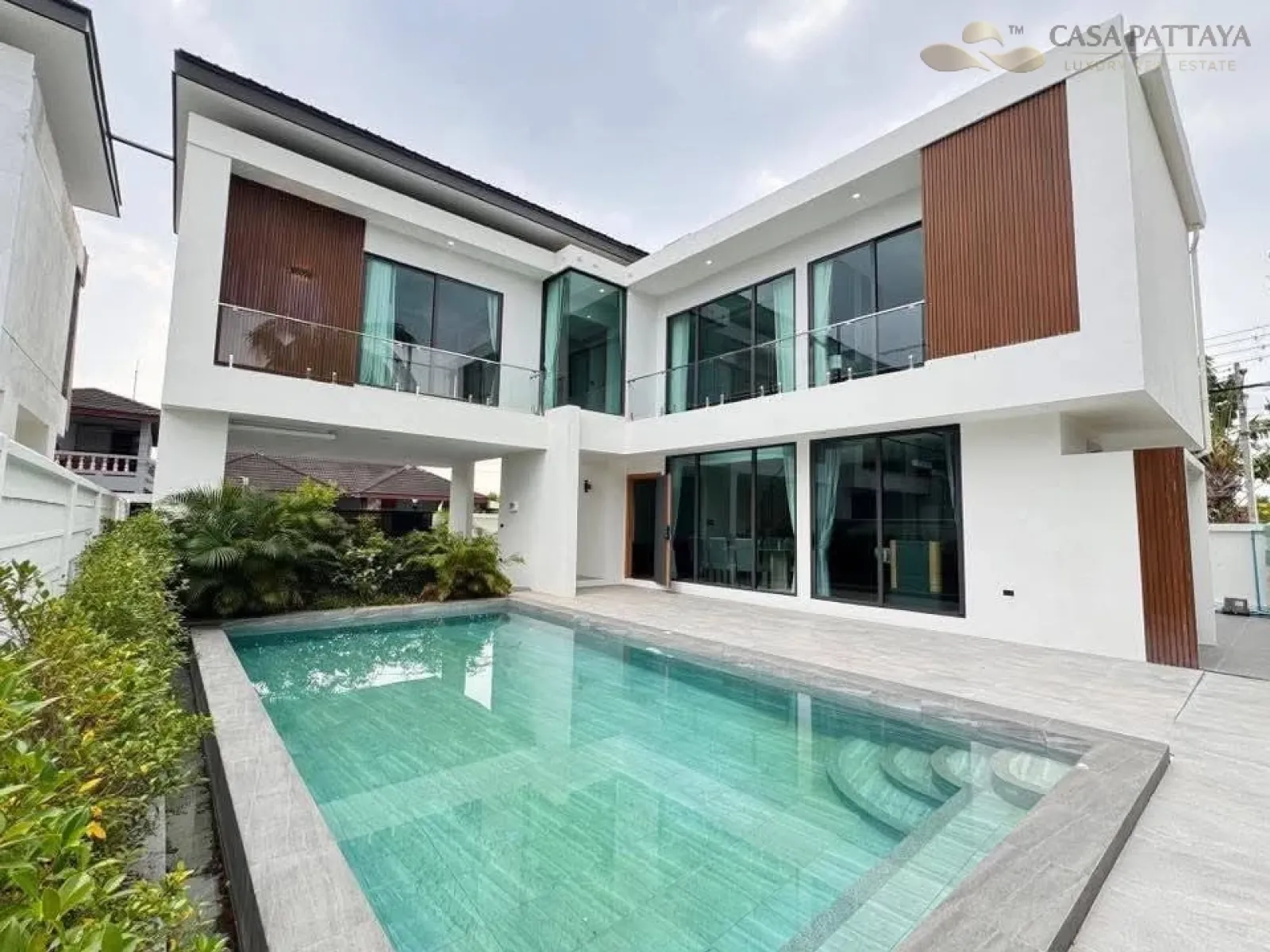 Brand New Pool Villa in Areeya Villa, Soi Siam Country Club