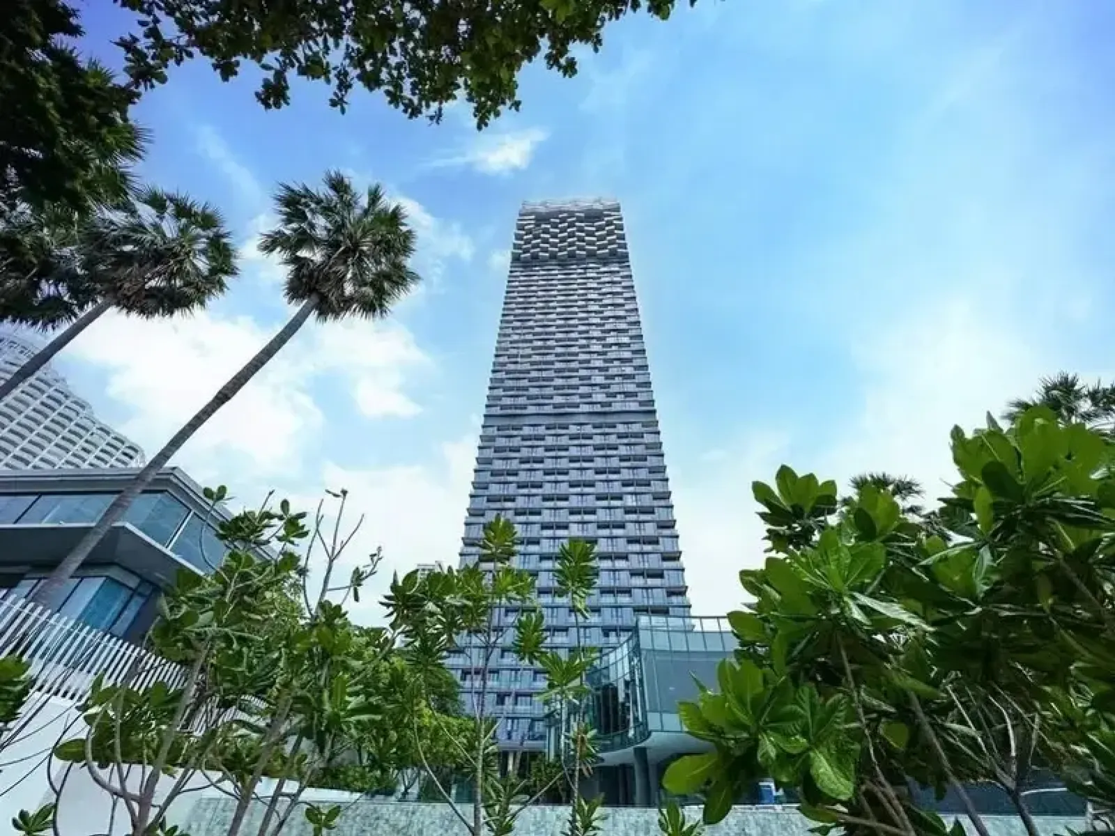 ประกาศขายคอนโดมิเนียมหรูติดริมชายหาด โครงการ อารมณ์ วงศ์อมาตย์ พัทยา ประกาศขายคอนโดมิเนียมหรูติดริมชายหาด โครงการ อารมณ์ วงศ์อมาตย์ พัทยา