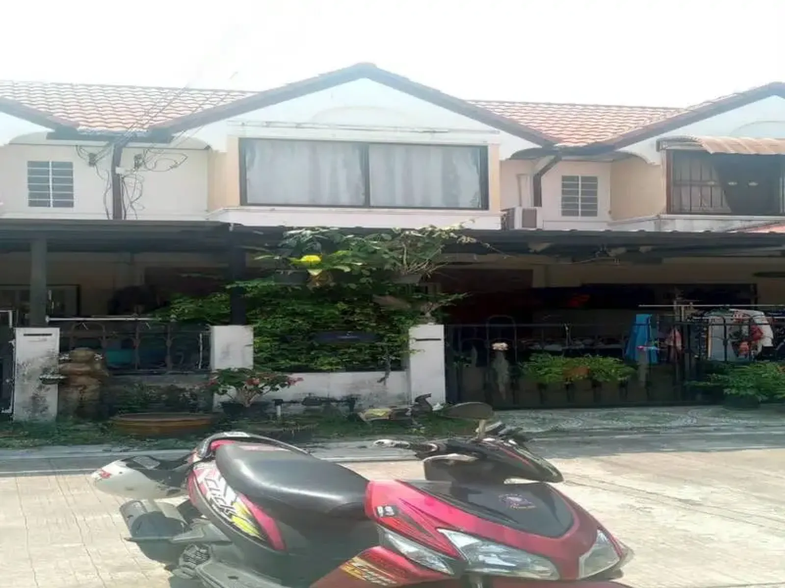 Townhouse for Sale at Ngam Charoen 10 Townhouse for Sale at Ngam Charoen 10