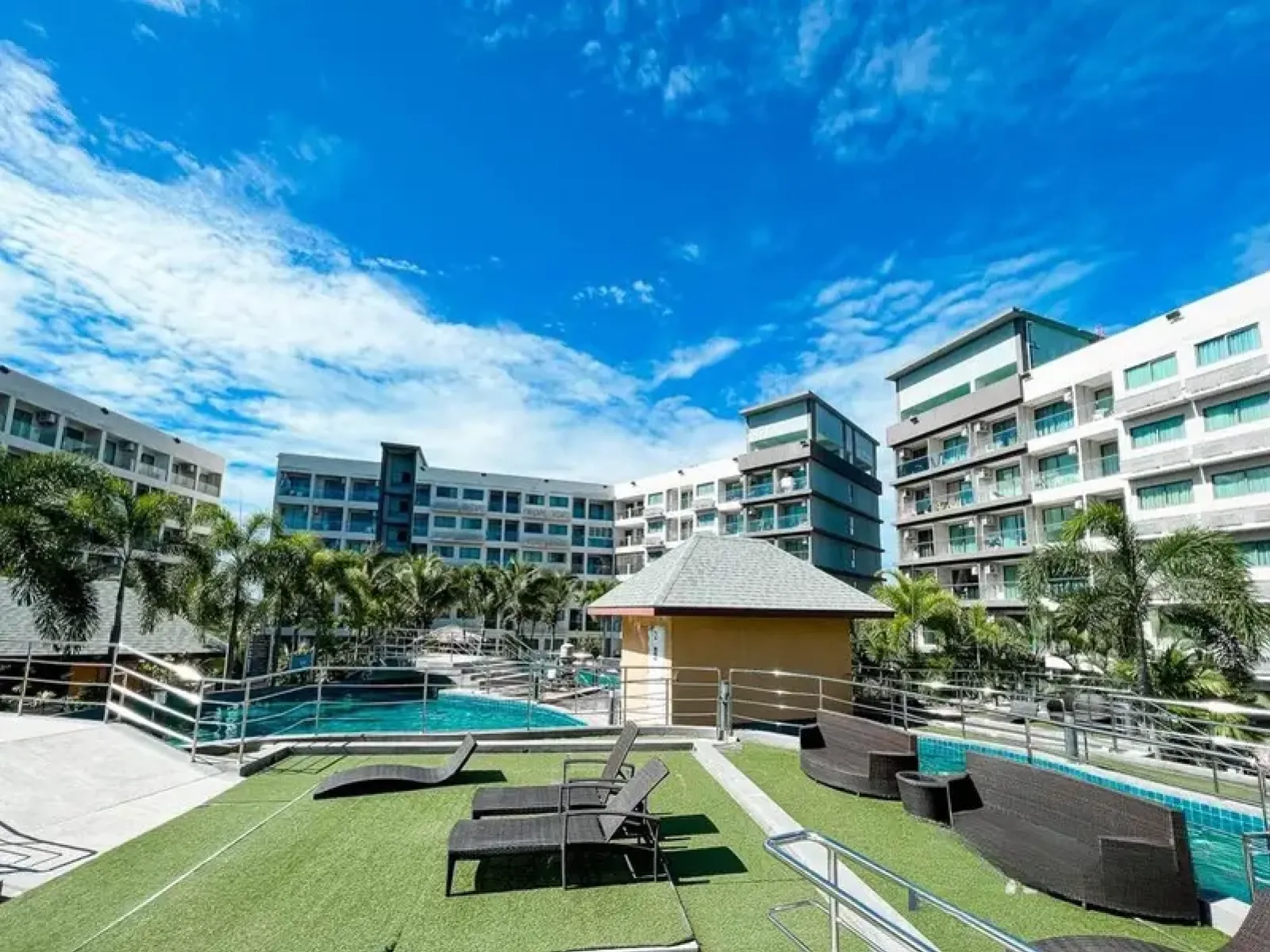 Condo for Sale with Tenant | Laguna Beach Resort 3 Maldives