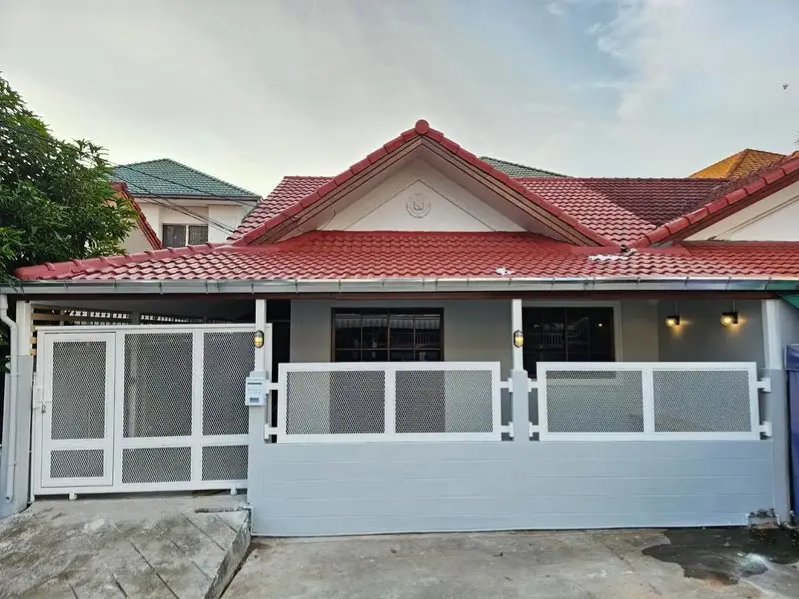 ขายบ้านแฝด โครงการโชคชัยวิลเลจ 2 ซอยเขาน้อย พัทยา