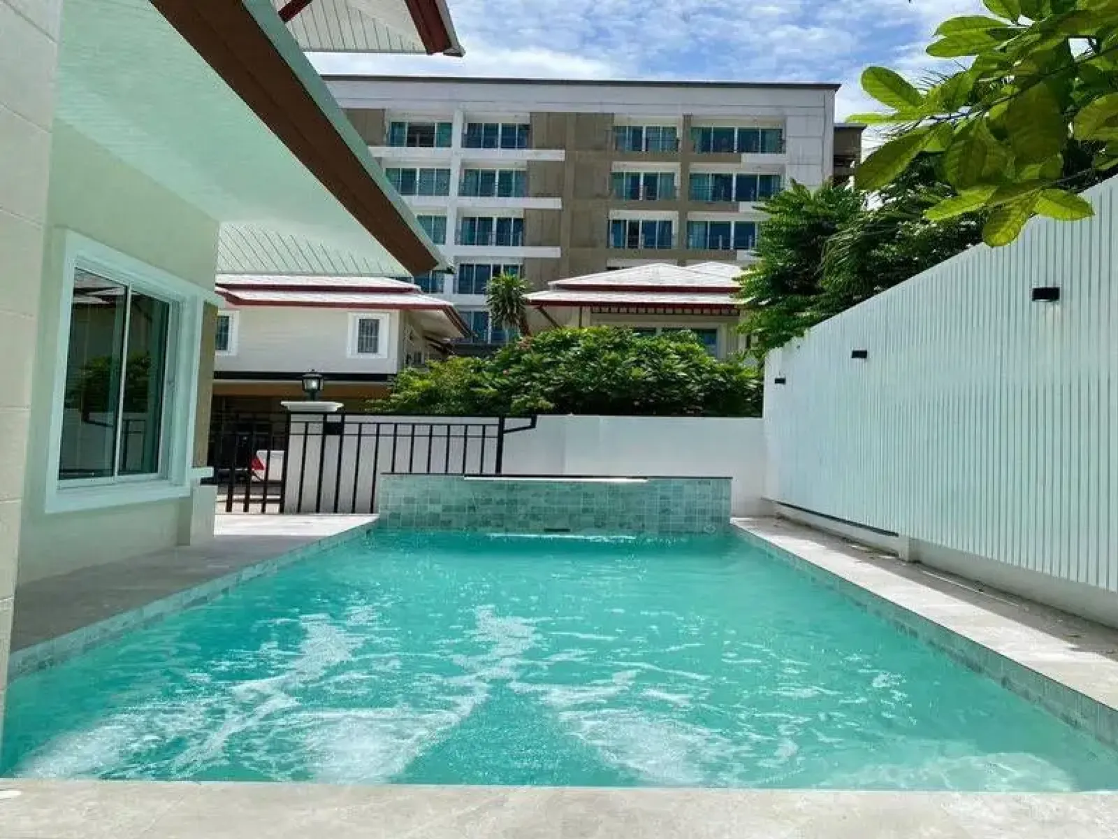 Soi Khao Talo Rachawadee Villas – House for Sale with Tenant