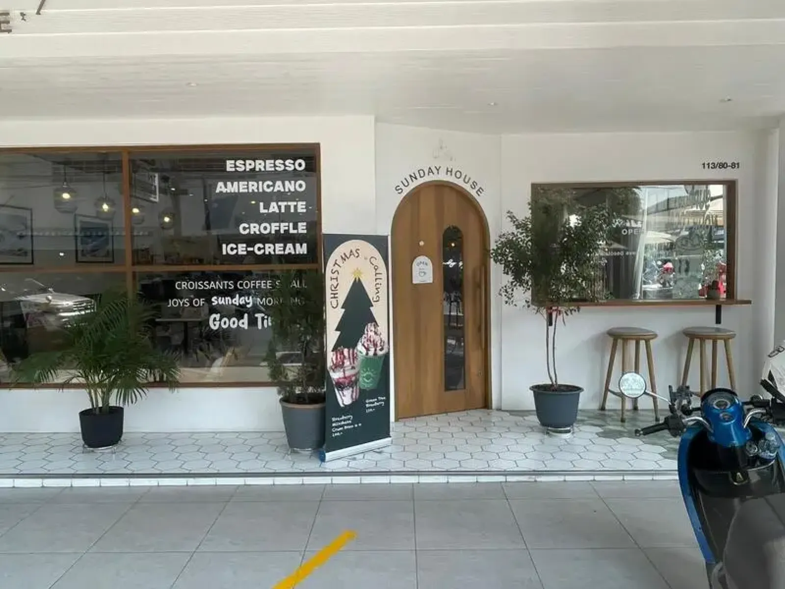 Business Takeover Fully Equipped 2-Unit Corner Coffee Shop @ Khao Noi Pattaya\"