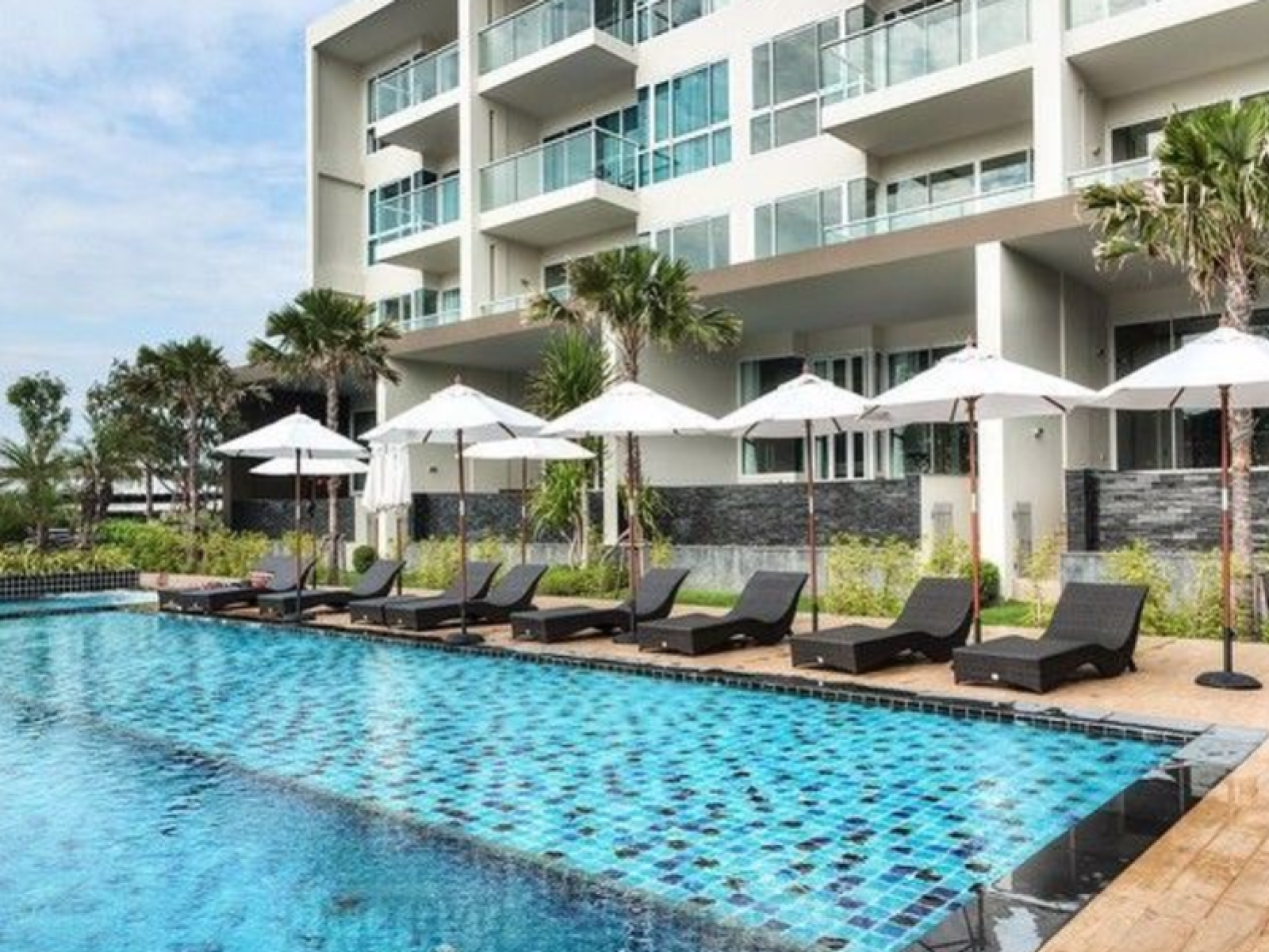 Cetus Beachfront Pattaya – ห้องมุมพร้อมวิวทะเลเกาะล้าน Cetus Beachfront Pattaya – ห้องมุมพร้อมวิวทะเลเกาะล้าน