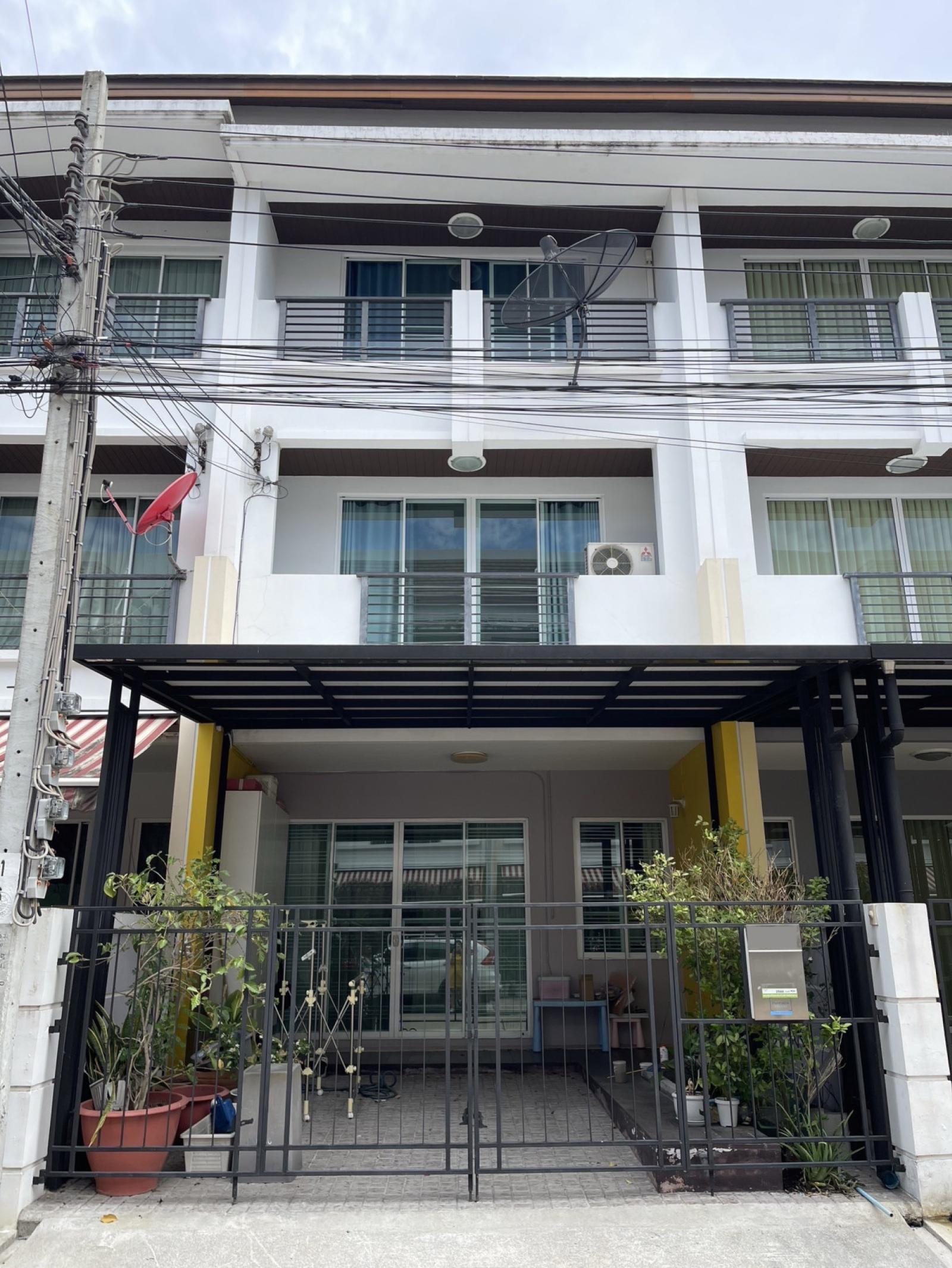 For Sale Townhouse/Townhome  , BAAN KLANG MUANG SATHORN - TAKSIN 2 , Bang Kho , Chom Thong , Bangkok , CX-165538