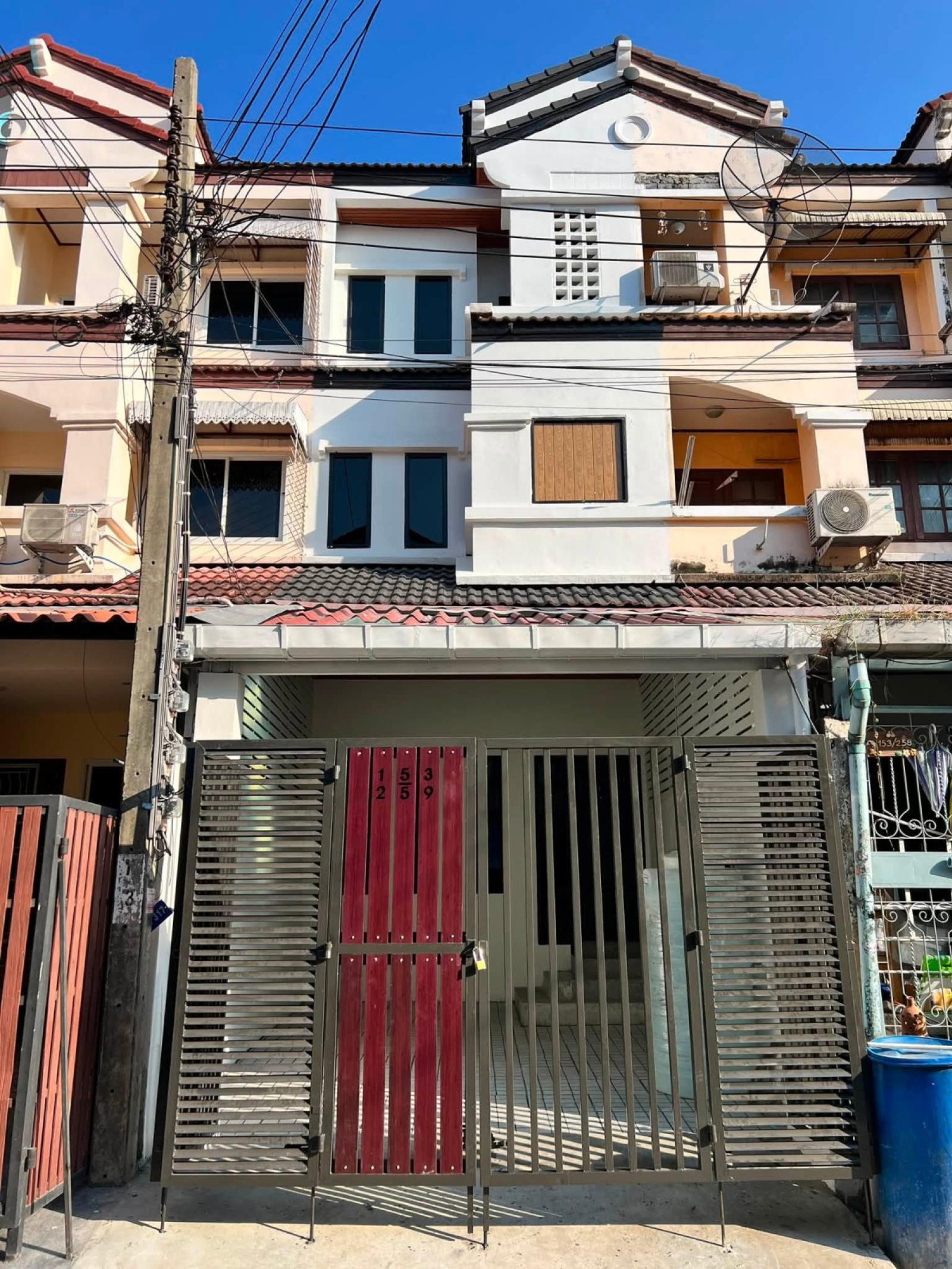 For Sale Townhouse/Townhome  , Baan Phasakorn , Khwaeng Khlong Bang Phran , Bang Bon , Bangkok , CX-164593